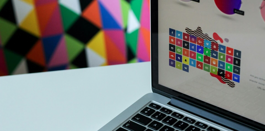 Promoting a Professional Website Design, Logo Design and Branding Website screenshot 1