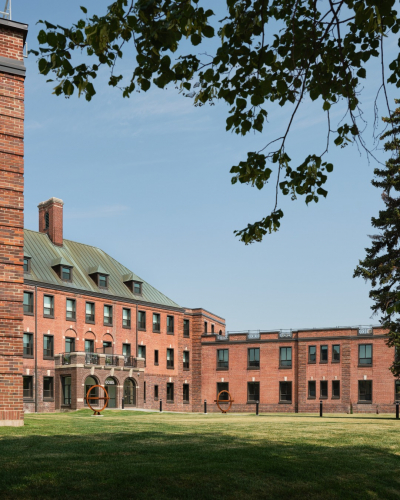 Maître Carré: Montreal Real Estate Marketing screenshot 2