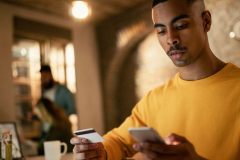 Optimizing the performance of a mobile application for retailing