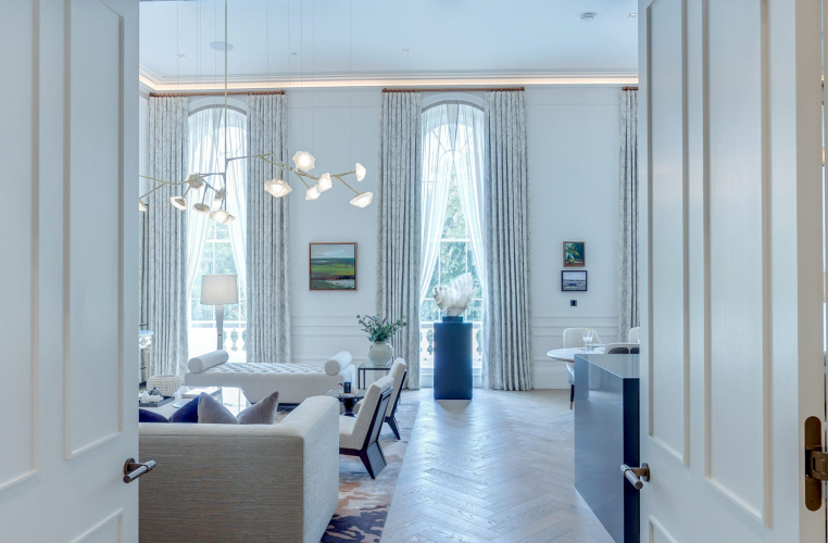 Regent’s Crescent Luxury Property Virtual Tour screenshot 1