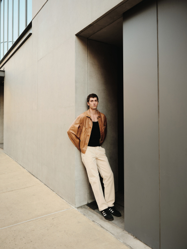 Zara Clothing Collection – Visual Storytelling screenshot 1