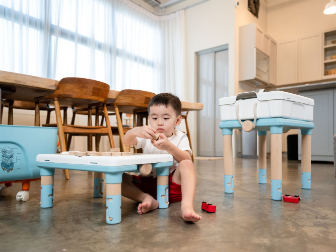 Classroom-In-A-Box Children's Modular Furniture screenshot 1