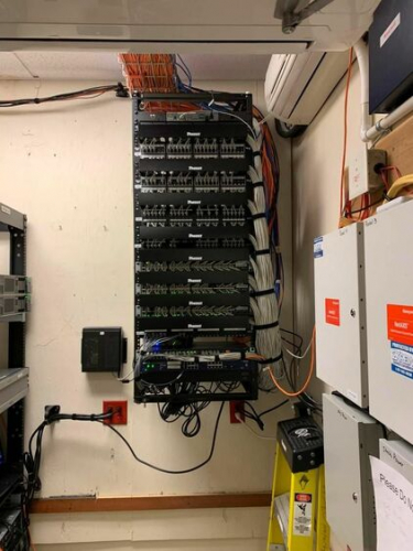 Bousted Server Room screenshot 1