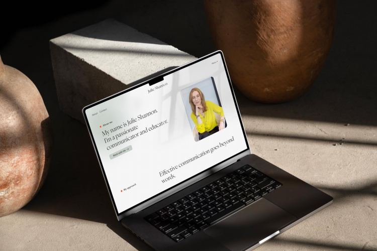 Julie Shannon screenshot 5