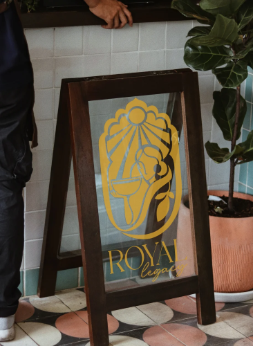 Royal Legacy screenshot 5