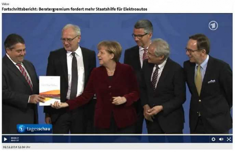 Case Study: How 4iMEDIA enhanced the progress report of the National Platform for Electric Mobility screenshot 1