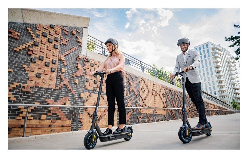 E-SCOOTER - A Ride that Could Save a City screenshot 1