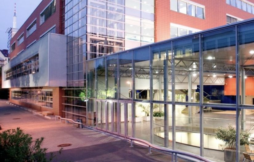 VŠE • 360° Walk thru screenshot 1