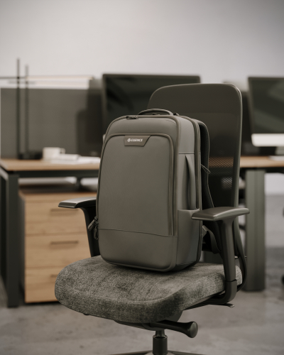 3D Visualization of a Laptop Backpack screenshot 3