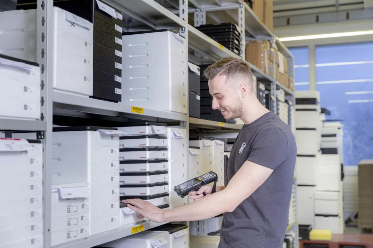 Maxon Group uses Novacura Flow to improve the operational efficiency of its warehouse screenshot 1