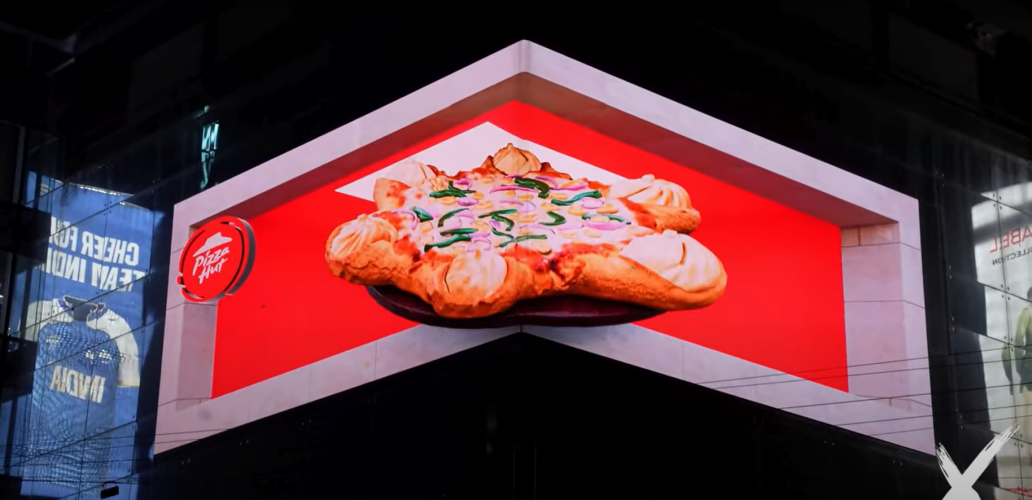 Anamorphic Billboard For MOMO MIA Pizza screenshot 2