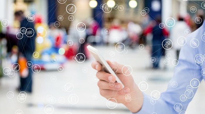 Mobile Apps or Web Apps: What's the Right Choice?